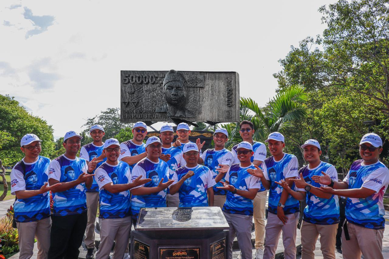 Tugu Cinta Bangga Paham Rupiah slide 7